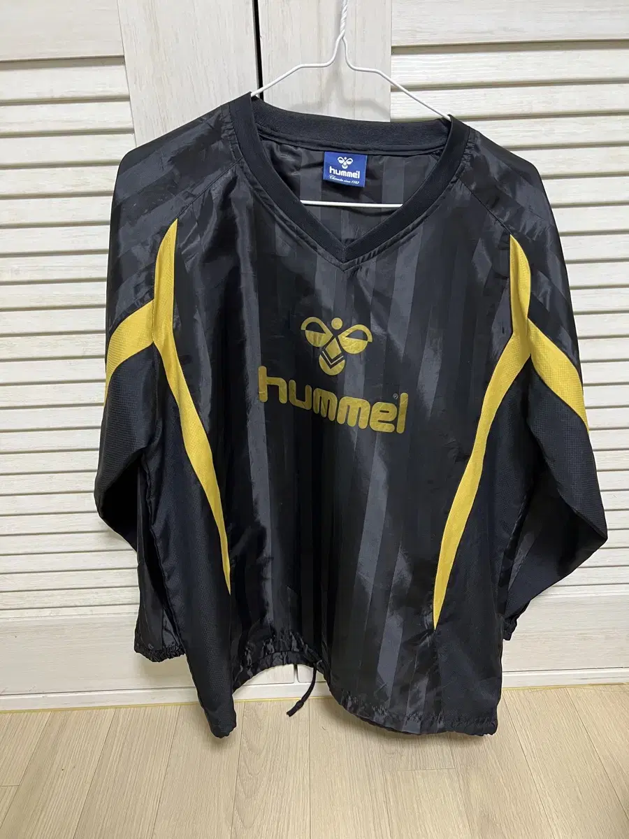 험멜 hummel 로고블랙 웜업